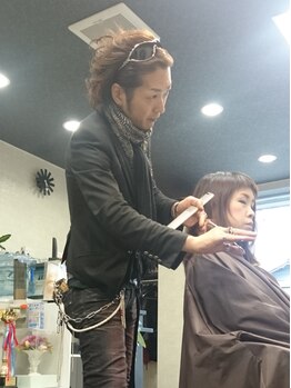 ヘアコンシェル ミューオン(Hair conciel μ+)の写真/[覚王山]一流のスタッフによる確かな技術に定評あり◎メンズ・大人女性はじめ幅広い世代から支持多数！
