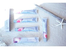 話題のツヤツヤ外国人風カラー『イルミナカラー』 今までにないツヤと透明感。