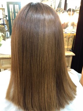 ソレイユ 新宿御苑前 (SOLEIL) ツヤストレート