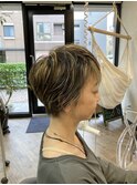 大人女性似合わせカット+白髪ぼかしハイライト