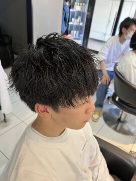 アイズ 海老名(AIZU) 刈り上げない無造作マッシュ　ツーブロック刈り上げパーマ風韓国