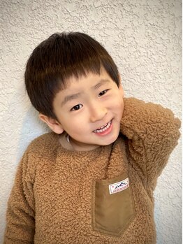 ヘアーサロンヤマシタの写真/【親子割キッズカット+パパカット¥6700】アニメの動画視聴しながら施術OK◎キッズカット¥2600～♪【明石】