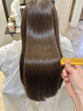 ルヴェール(Le Vert) 酸性ストレート◎透明感グレージュ