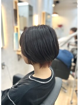 アグ ヘアー ミロ 本厚木店(Agu hair milo) ショートボブ×インナーカラー◎本厚木