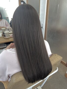 グロウトヨサキワン(GLOW TOYOSAKI ONE) 赤みをなくす寒色カラー