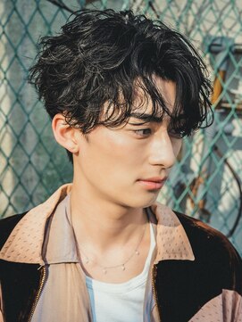 オーシャントーキョーオーバー 渋谷(OCEAN TOKYO OVER) フェザーウェーブショート