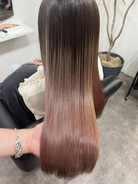 ゲイン(Gain) ショートカット白髪ぼかしダブルカラーハイライトレイヤーカット