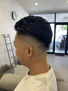 バーバーサンクチュアリ(Barber Sanctuary) オールバックｘスキンフェード
