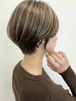 カバーヘア ブリス 川口(COVER HAIR bliss)&nbsp;スモーキーブラウン大人美人丸みショートマッシュA8川口30代40代