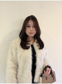 センター分け韓国風レイヤーカット×透明感カラー大人可愛い