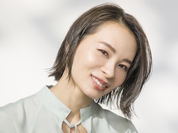 スカーレット(Scar/let)の写真/【大人女性の白髪を活かす】髪や頭皮の状態を丁寧にカウンセリングしながら、艷やかに整える上品なカラー！