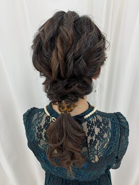 アリー(ALLIE´) ◯ローポニー【BEAUTY SALON ALLIE´】