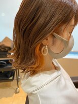 オトナ女子ツヤ髪アッシュカラーふんわりミディシースルーバング