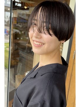 コモド(COMODO) 夏のアンニュイ暗髪マッシュショート