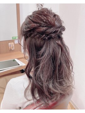 ルシードスタイルビーシャイン(LUCIDO STYLE B SHINE) 豊橋ビーシャイン★ミルクティーラテ×ハーフアップアレンジ