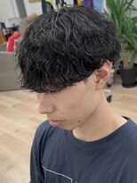 ウェイビーエフティフィフス 横浜西口(WAVEY ft.fifth)&nbsp;波巻きスパイラルパーマメンズマッシュツイストスパイラルパーマ