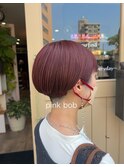 ピンクショートボブ