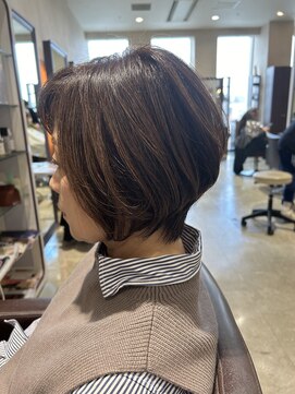 シャンプーボーイ セントラル 博多(SHAMPOO BOY central) 大人グラデーションボブ