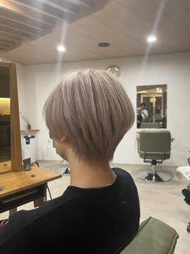 キキ(KIKI) ホワイトベージュ