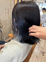 ヘア ルーナ バイ アプリーレ(hair lune by Aprire)&nbsp;透明感ブルーインナーカラー切りっぱなしボブ20代30代40代