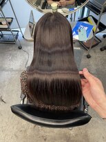 ジーナ 池袋(Zina)&nbsp;巻かずに目を引く艶髪に