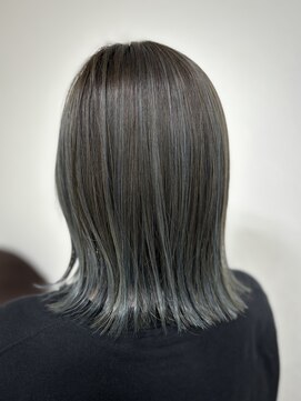 ジニー(GiNNy) 切りっぱなしボブ、外ハネ