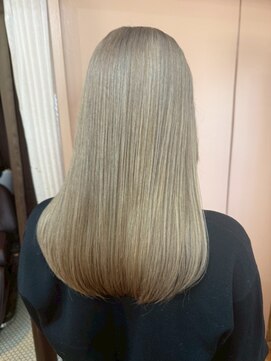 クロエ バイ ラヴィズム 小針店(CLOE by LUVISM) ブランドヘア