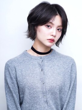 セプト 天神大名(SEPT.) アッシュブラック 外ハネ くびれボブ 似合わせカット 20代