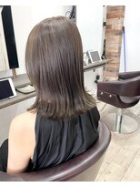 アトレ 福岡大名店(attrait)&nbsp;外国人風ミディアムアッシュカラーヘア