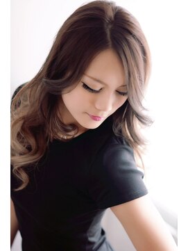 ネウィベルシア 名駅(newi belsia) アッシュグレーのグラデーション