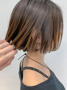 テトヘアー(teto hair) bob(前下がりボブ、グラデーションカラー、グレージュ)