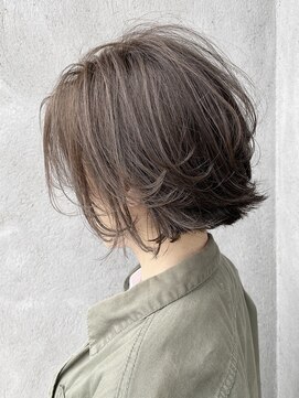 カルヴィナ(CALVINA) 【CALVINA】カーキグレージュミニボブ