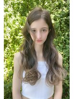 リークフー(Ree cu fuu)&nbsp;10代20代30代 外国人風ロングヘアー　ミルクティーベージュ　藤