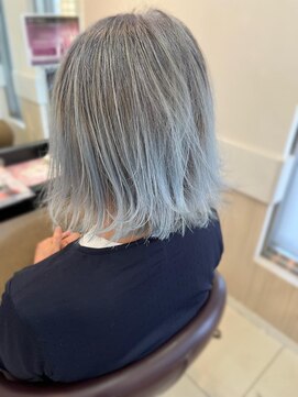 カール 鶴川店(K：R) バレイヤージュ×ブルーシルバー