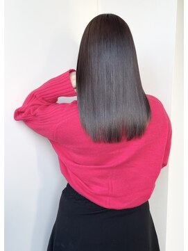 ユニック コウベ(unique KOBE) 梅雨に負けない艶髪作り