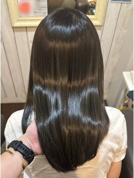 コージー リゾート バイ アンツ 茅ヶ崎駅前店(cozy resort by ANT'S) デザインカラー/レイヤーカット/ウェットヘア/オリーブベージュ