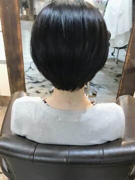 アティック(attic) ショートボブ/ボブ/ミディアム/ヘアドネーション/レイヤーカット