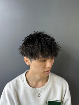 ダンヒルバーバー(dunhill BARBER) ツイストパーマ<理容室>[メンズ/シェービング/床屋/銀座]