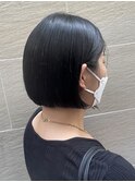 小顔に見せたい方にオススメ！【前下がりミニボブ】
