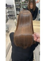 エラ(Ella) 美髪矯正で輝くツヤと指通りを