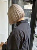 春のおすすめ大人のナチュラルボブと透明感ミルクティーベージュ