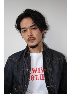 ツーダブル 大阪梅田(WW..) ツイストスパイラルパーマ波巻きスパイラル刈り上げマッシュ