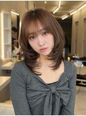 美髪ザクザクレイヤーハッシュカットくびれミディアムレイヤー