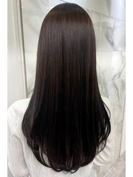 艶感カラー/縮毛矯正／レイヤーカット