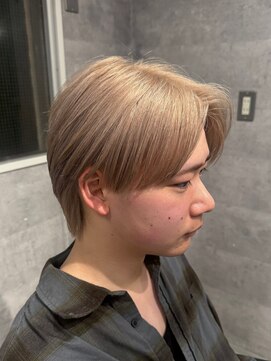 ルイス(L'wis) 渋谷 メンズハイトーン ミルクティベージュ 学割