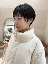 エン(en,)&nbsp;黒髪暗髪丸みショートマッシュショート