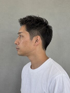 グースカ(guusca) 清潔感×自然な束感の大人黒髪ショート