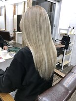 リリー シブヤ(Lilly shibuya)&nbsp;【Lilly渋谷】#ミルクティーアッシュ #エクステ #ハイライト