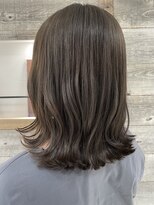 アイヴィー(IVY)&nbsp;アッシュグレージュ【肥田亜沙美】