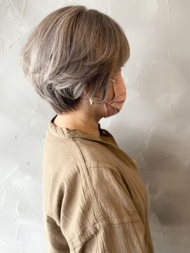 クラシカ(classika) グレージュショート♪